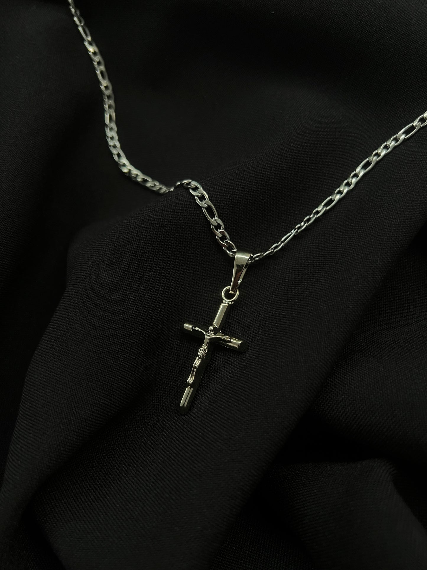 Medium sized crucifix Necklace (Figaro Chain)
