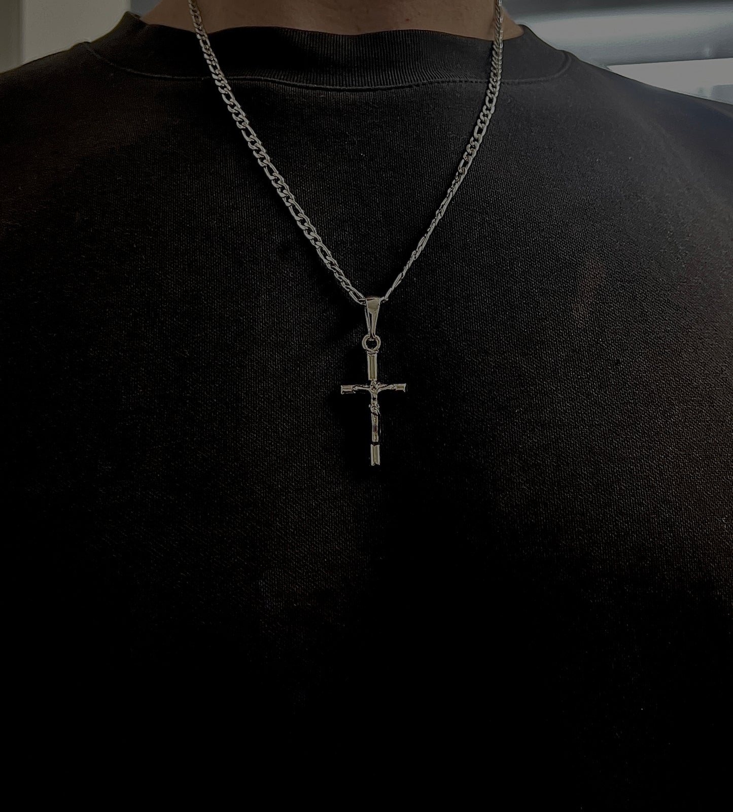 Medium sized crucifix Necklace (Figaro Chain)